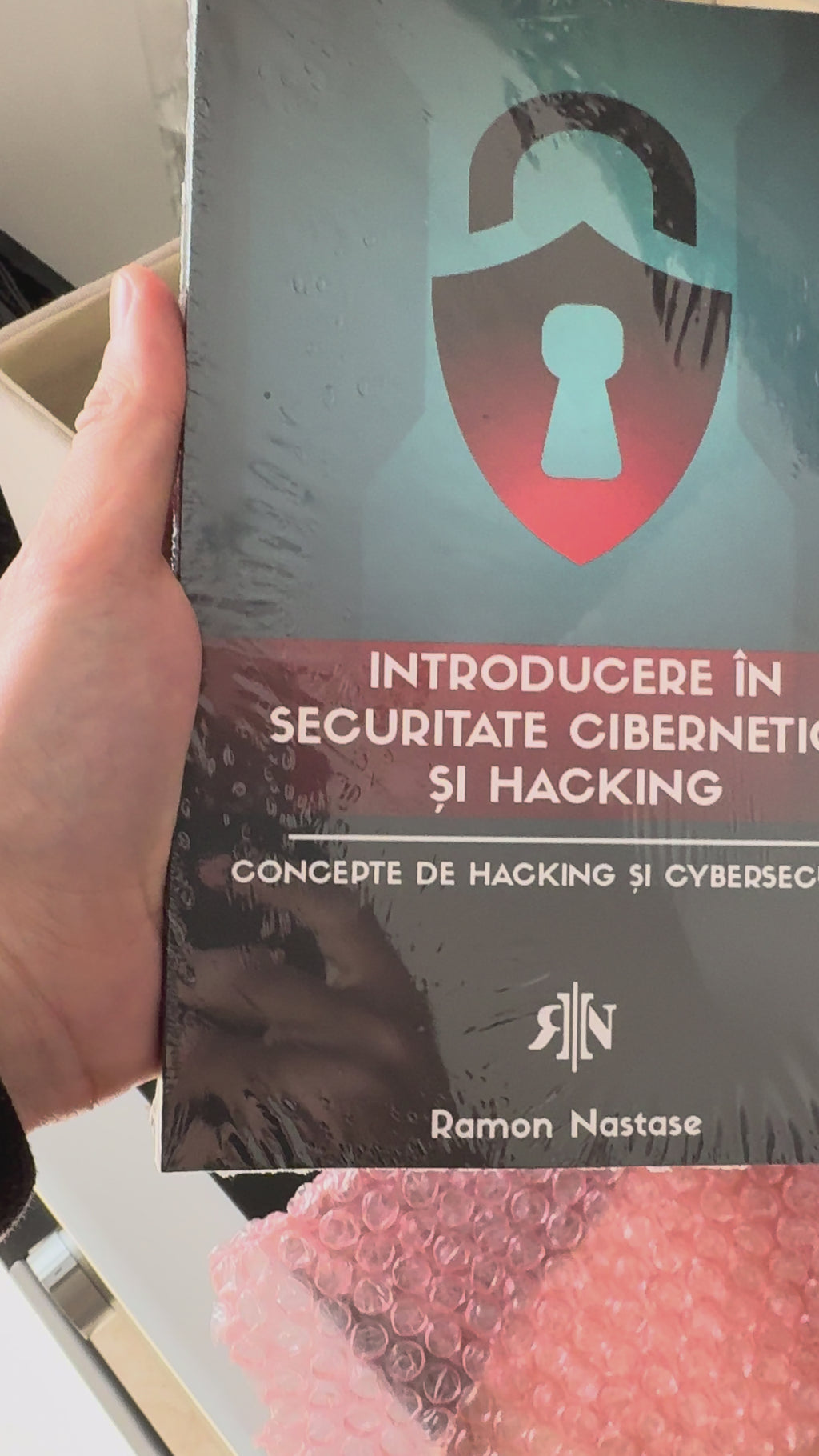 [Precomandă] Cartea de Securitate Cibernetică by Ramon Năstase